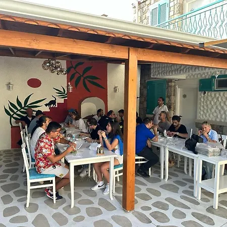 The Castle Butik Sigacik Δωμάτια σε οικογενειακή κατοικία Seferihisar