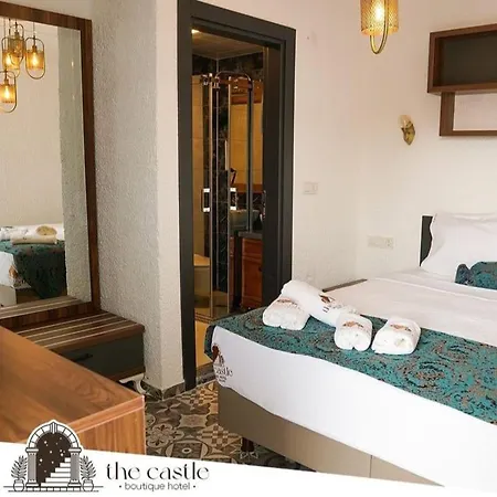 The Castle Butik Sigacik Δωμάτια σε οικογενειακή κατοικία Seferihisar